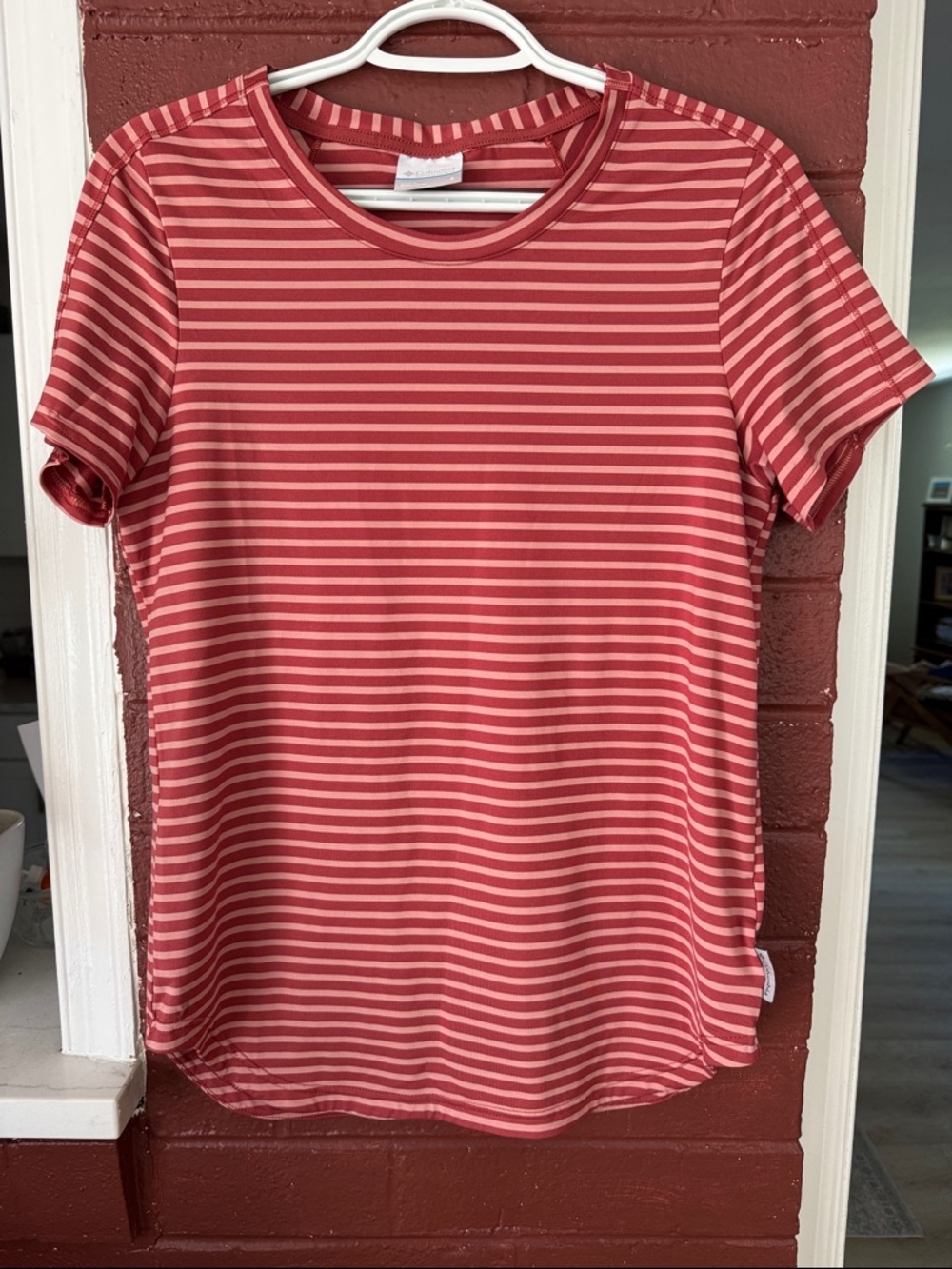 Columbia Coral and Light Pink Striped Short Sleeve Tee Small